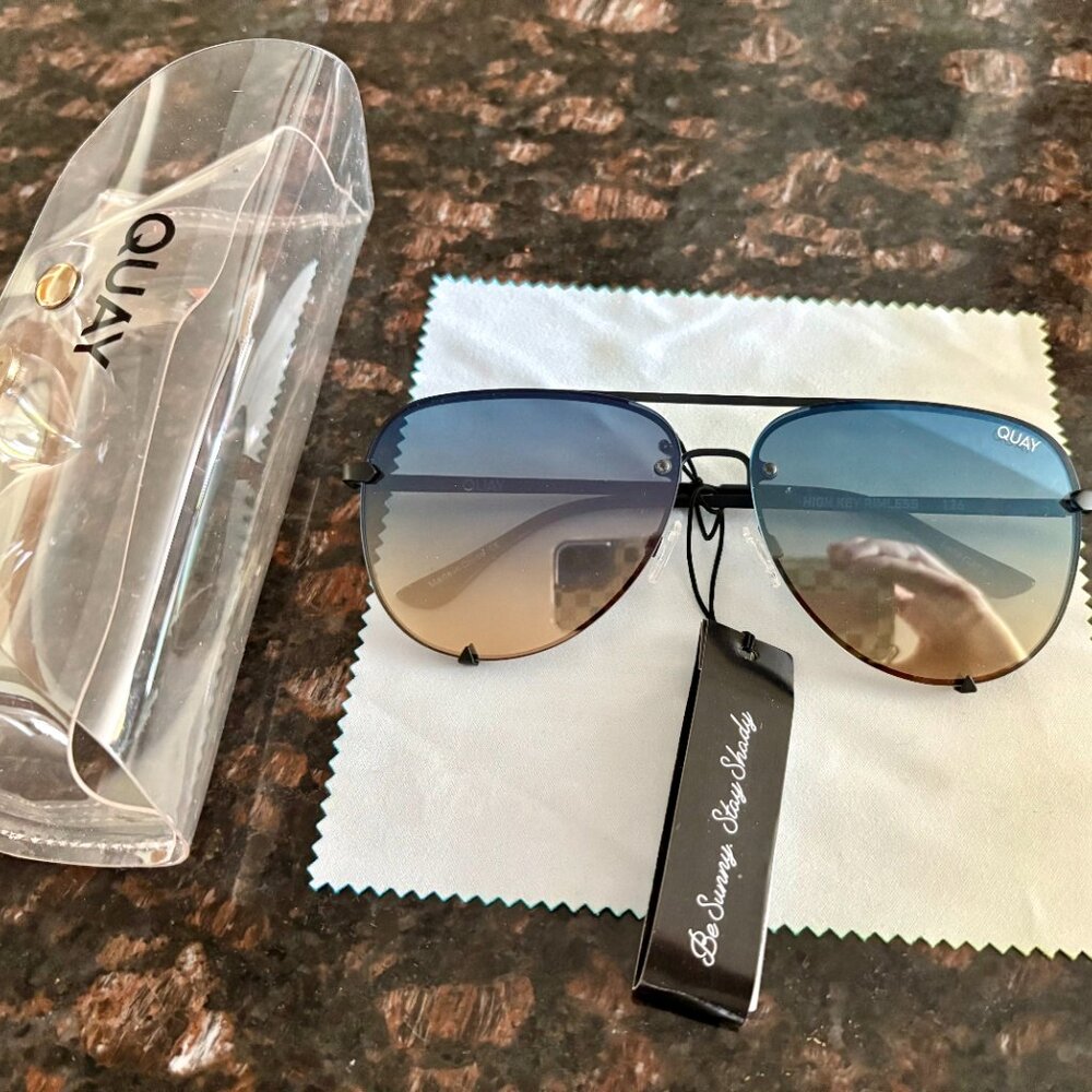 Quay High Key - Extra Large Aviators - Black Frame / Palm Taupe Lens